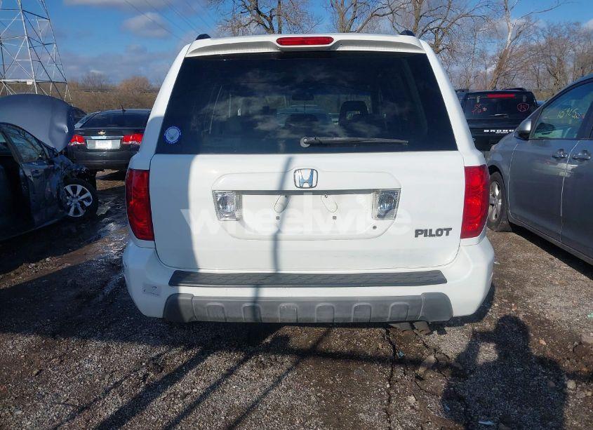 Photo 16 of 2005 Honda Pilot EX-L (VIN 5FNYF18575B043377)