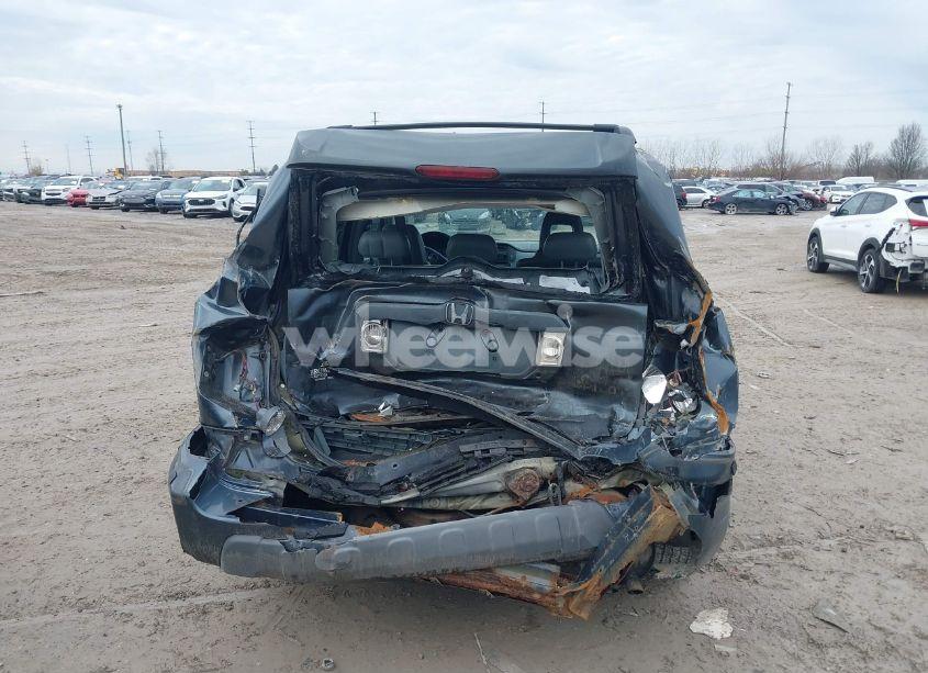 Photo 16 of 2005 Honda Pilot EX-L (VIN 5FNYF18575B068442)