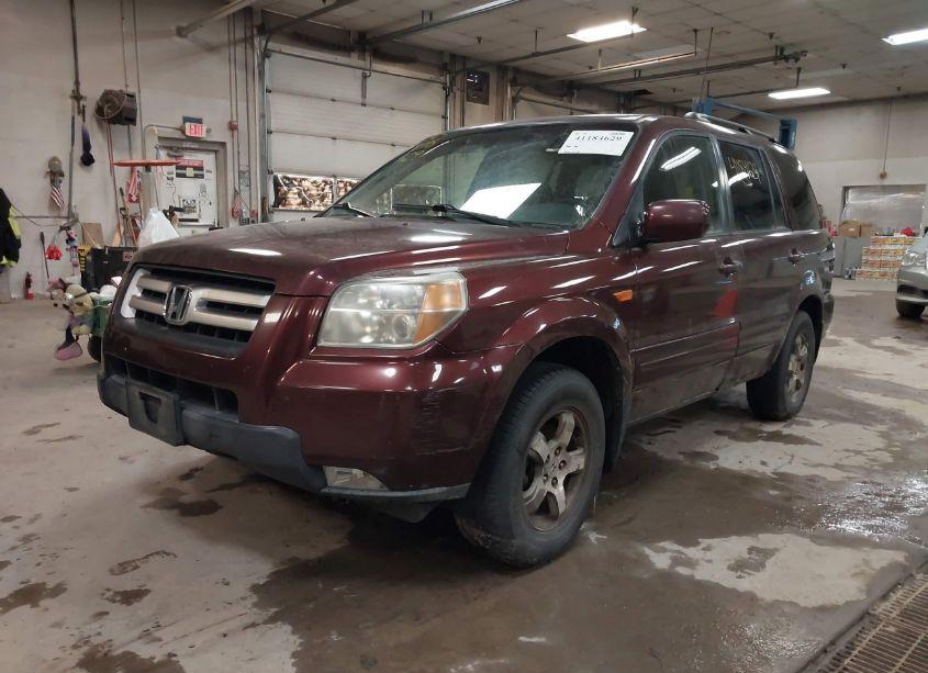 Photo 2 of 2007 Honda Pilot EX-L (VIN 5FNYF18577B023276)