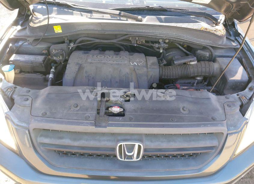 Photo 10 of 2005 Honda Pilot EX-L (VIN 5FNYF18585B002529)