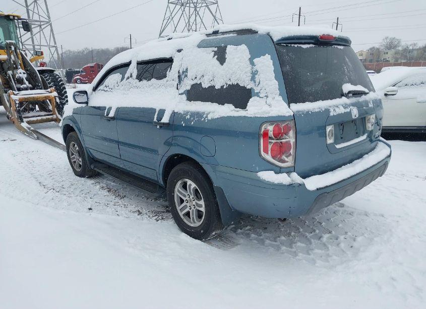 Photo 3 of 2005 Honda Pilot EX-L (VIN 5FNYF18585B045428)