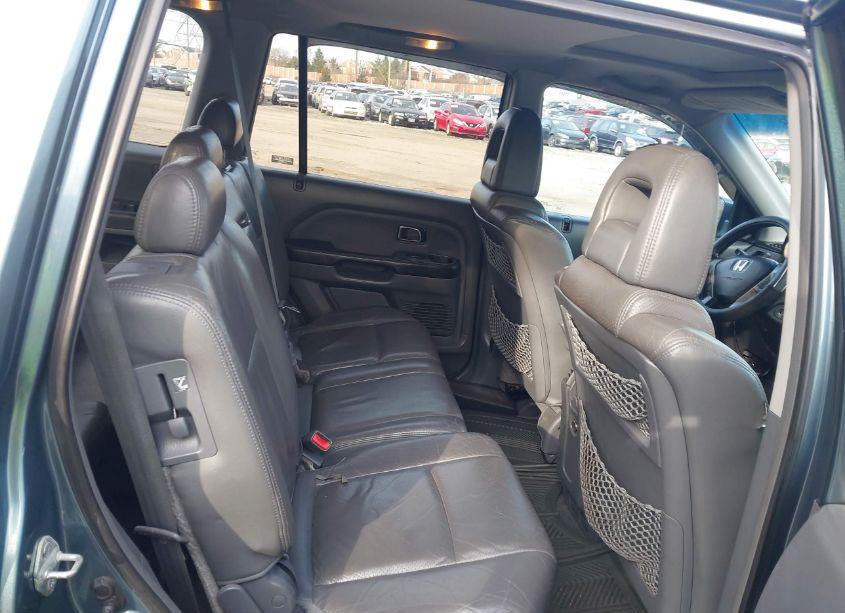 Photo 8 of 2005 Honda Pilot EX-L (VIN 5FNYF18585B045428)