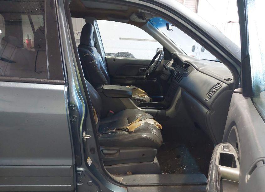 Photo 5 of 2005 Honda Pilot EX-L (VIN 5FNYF18585B048068)