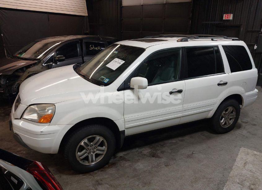 Photo 2 of 2005 Honda Pilot EX-L (VIN 5FNYF18585B057899)