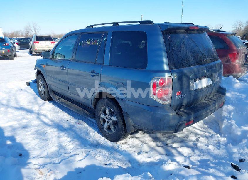 Photo 3 of 2007 Honda Pilot EX-L (VIN 5FNYF18587B013744)