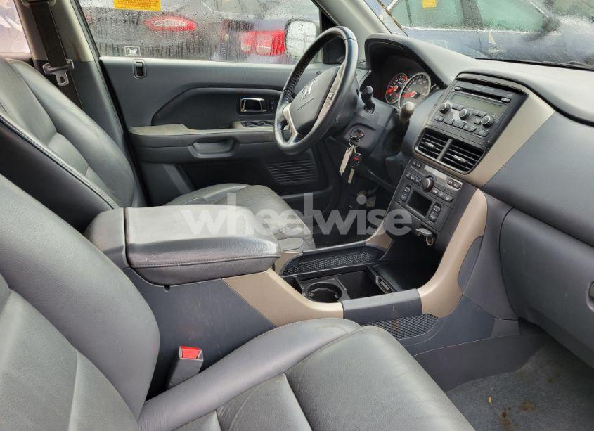 Photo 5 of 2008 Honda Pilot (VIN 5FNYF18588B032585)