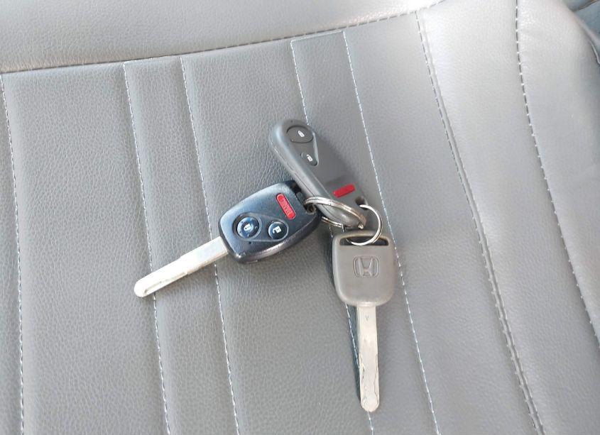 Photo 11 of 2005 Honda Pilot EX-L (VIN 5FNYF18595B007917)