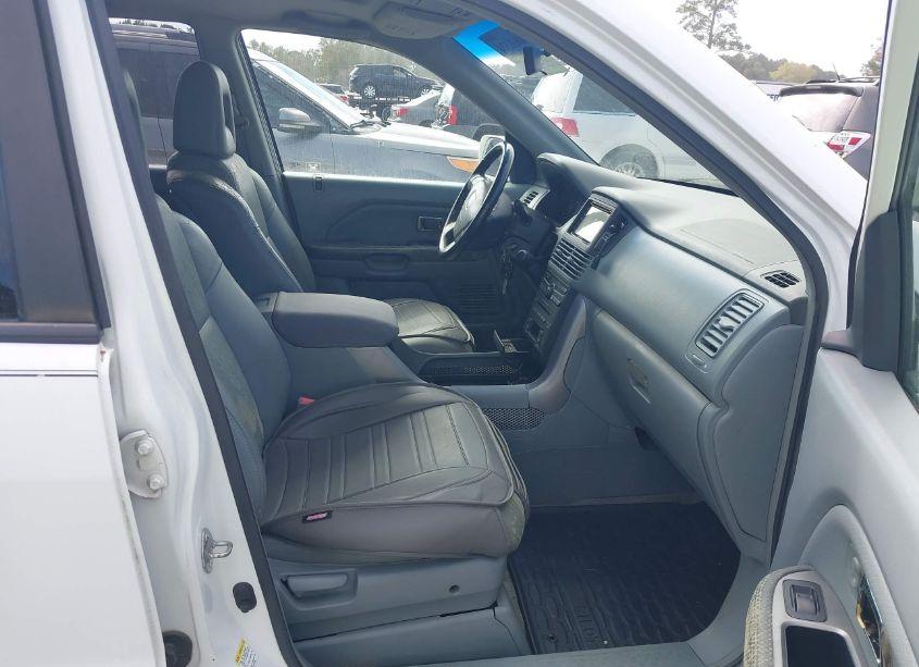 Photo 5 of 2005 Honda Pilot EX-L (VIN 5FNYF18595B007917)