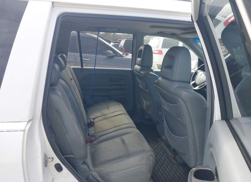 Photo 8 of 2005 Honda Pilot EX-L (VIN 5FNYF18595B007917)