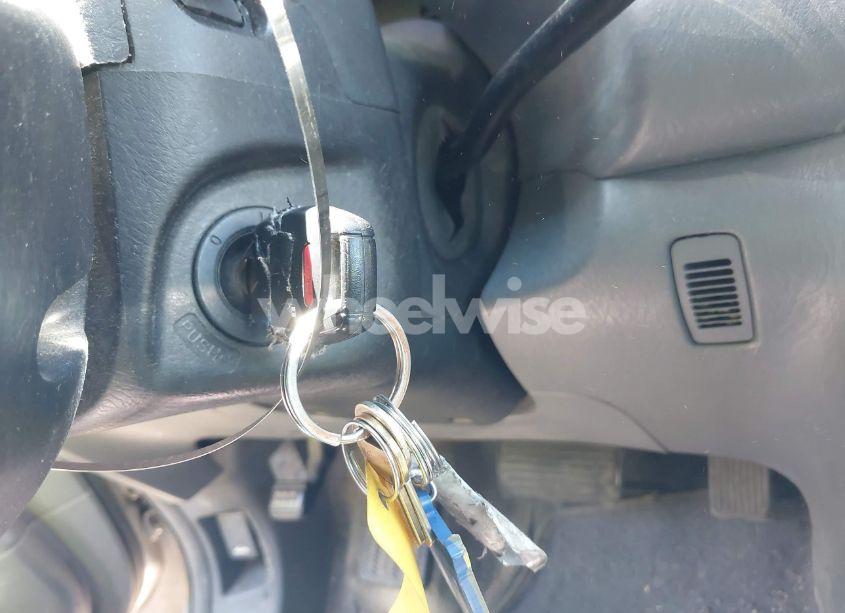 Photo 11 of 2005 Honda Pilot EX-L (VIN 5FNYF18595B009702)