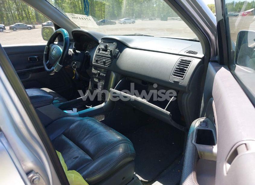 Photo 5 of 2005 Honda Pilot EX-L (VIN 5FNYF18595B009702)