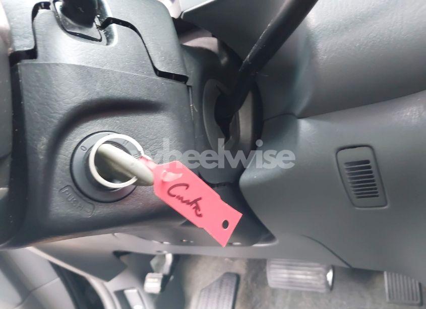 Photo 11 of 2005 Honda Pilot EX-L (VIN 5FNYF18595B040965)