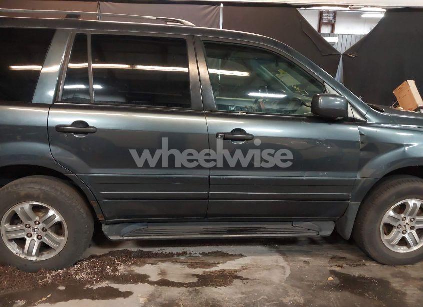 Photo 13 of 2005 Honda Pilot EX-L (VIN 5FNYF18595B045499)