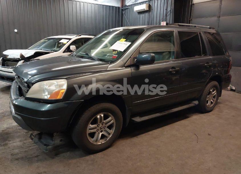 Photo 2 of 2005 Honda Pilot EX-L (VIN 5FNYF18595B045499)