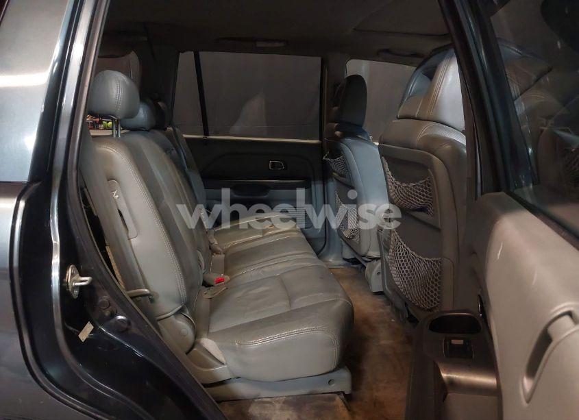 Photo 8 of 2005 Honda Pilot EX-L (VIN 5FNYF18595B045499)