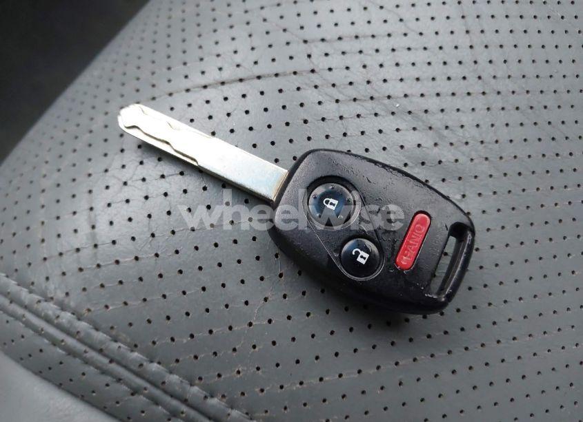 Photo 11 of 2005 Honda Pilot EX-L (VIN 5FNYF18595B052324)