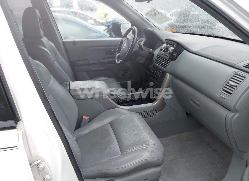 Photo 5 of 2005 Honda Pilot EX-L (VIN 5FNYF18595B052324)