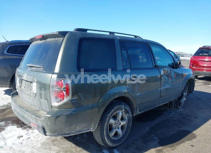 Photo 4 of 2006 Honda Pilot EX-L (VIN 5FNYF18596B016974)