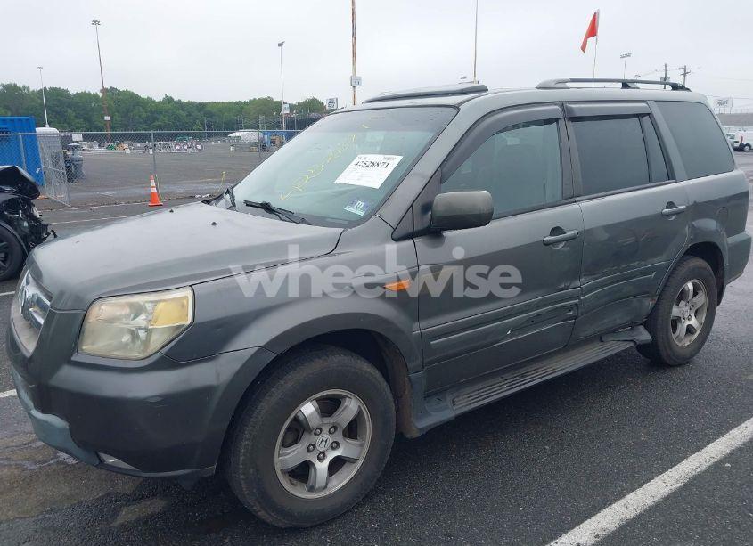 Photo 12 of 2007 Honda Pilot EX-L (VIN 5FNYF18597B002901)