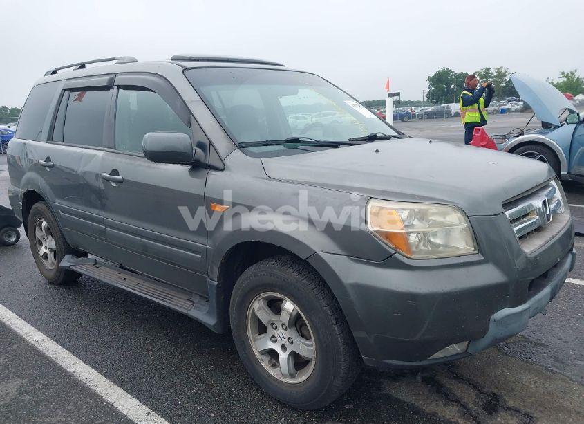 Photo 13 of 2007 Honda Pilot EX-L (VIN 5FNYF18597B002901)