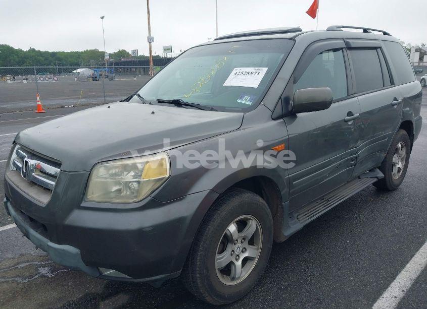 Photo 2 of 2007 Honda Pilot EX-L (VIN 5FNYF18597B002901)