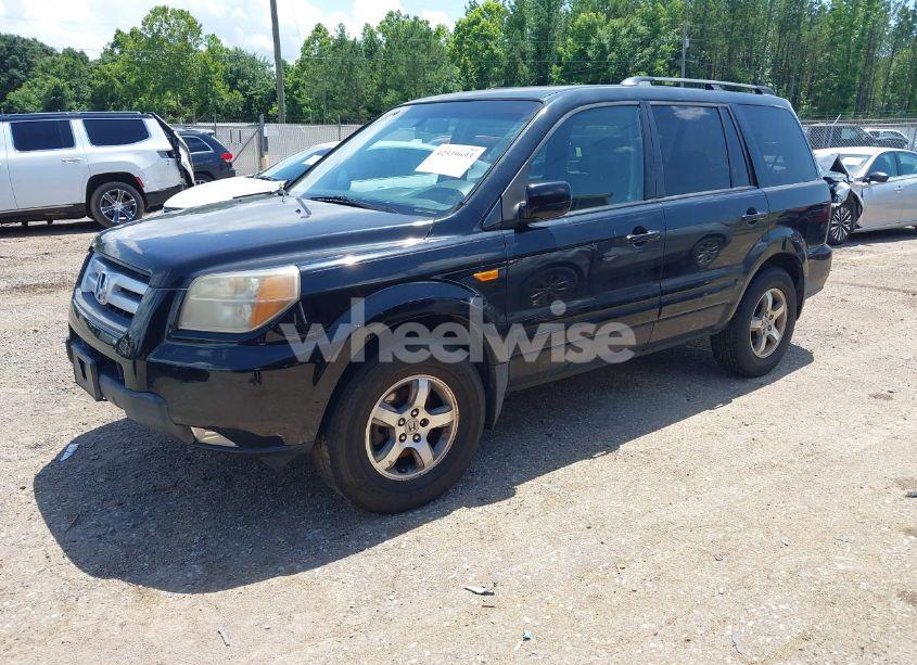 Photo 2 of 2007 Honda Pilot EX-L (VIN 5FNYF18597B016801)