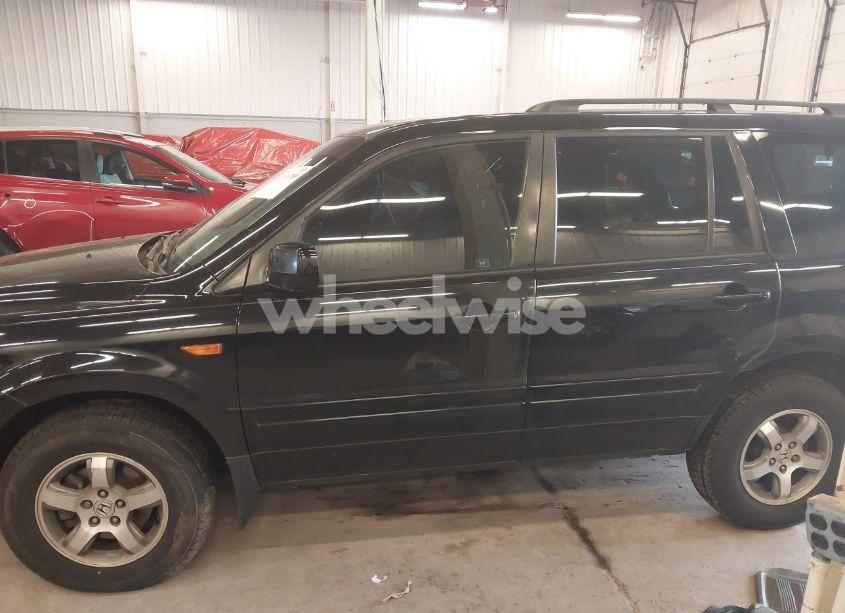 Photo 14 of 2007 Honda Pilot EX-L (VIN 5FNYF18597B022145)