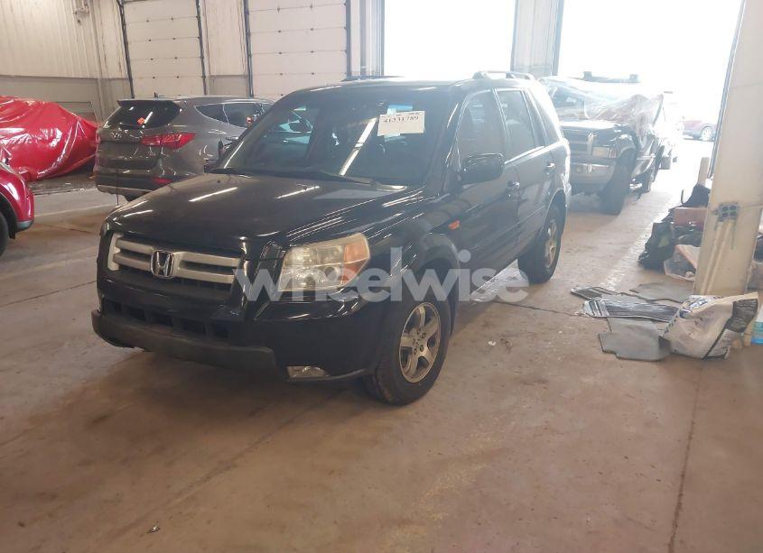 Photo 2 of 2007 Honda Pilot EX-L (VIN 5FNYF18597B022145)