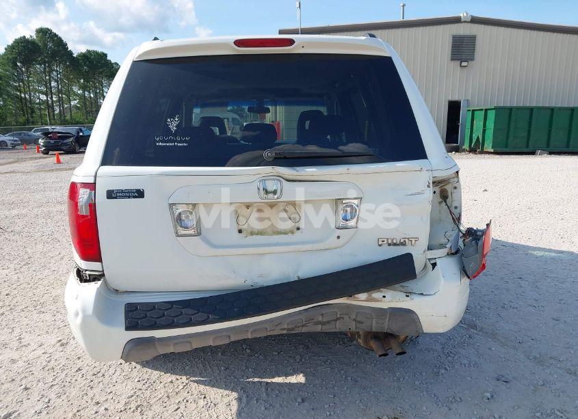 Photo 16 of 2005 Honda Pilot EX-L (VIN 5FNYF185X5B012415)
