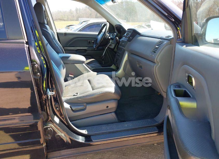 Photo 5 of 2005 Honda Pilot EX-L (VIN 5FNYF185X5B016318)