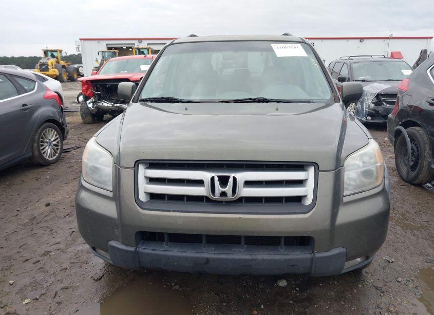 Photo 12 of 2006 Honda Pilot EX-L (VIN 5FNYF185X6B024033)