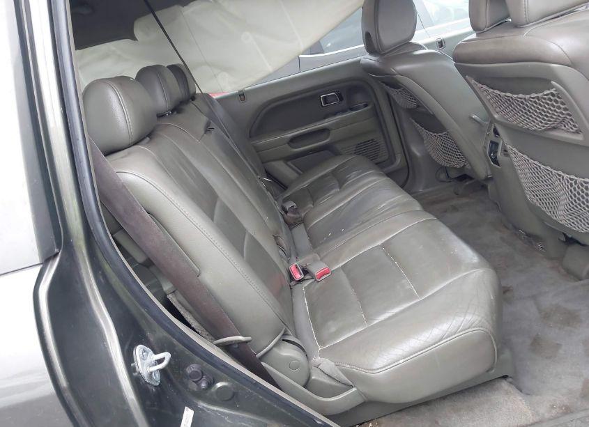 Photo 8 of 2006 Honda Pilot EX-L (VIN 5FNYF185X6B024033)