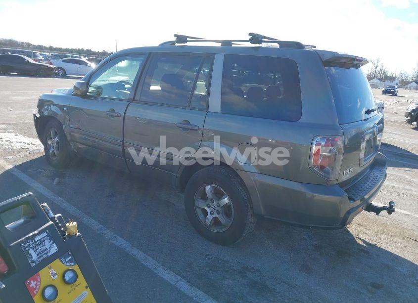 Photo 3 of 2008 Honda Pilot EX-L (VIN 5FNYF185X8B024696)