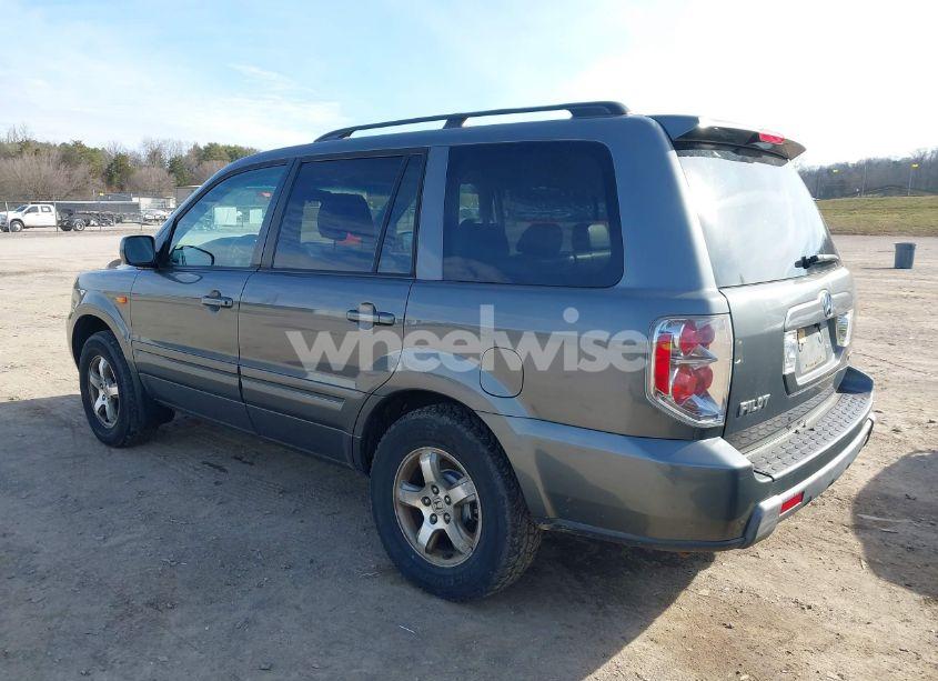 Photo 3 of 2008 Honda Pilot EX-L (VIN 5FNYF185X8B045709)