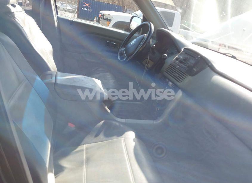 Photo 5 of 2005 Honda Pilot EX-L (VIN 5FNYF18605B055105)