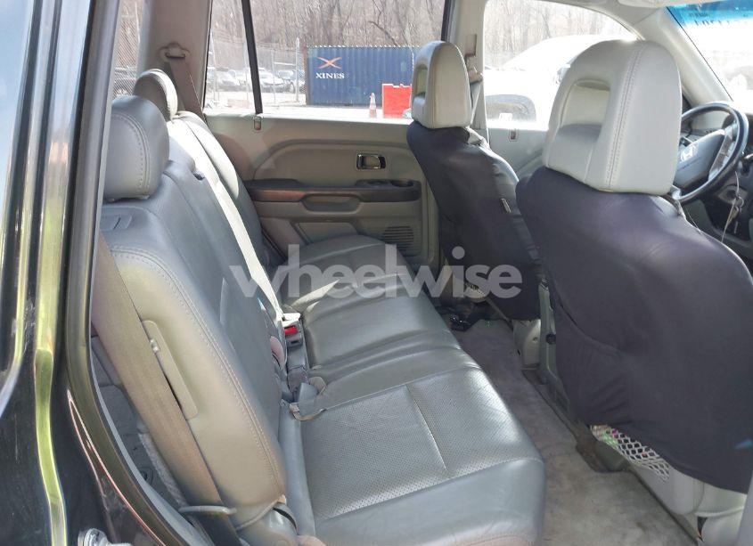 Photo 8 of 2005 Honda Pilot EX-L (VIN 5FNYF18605B055105)