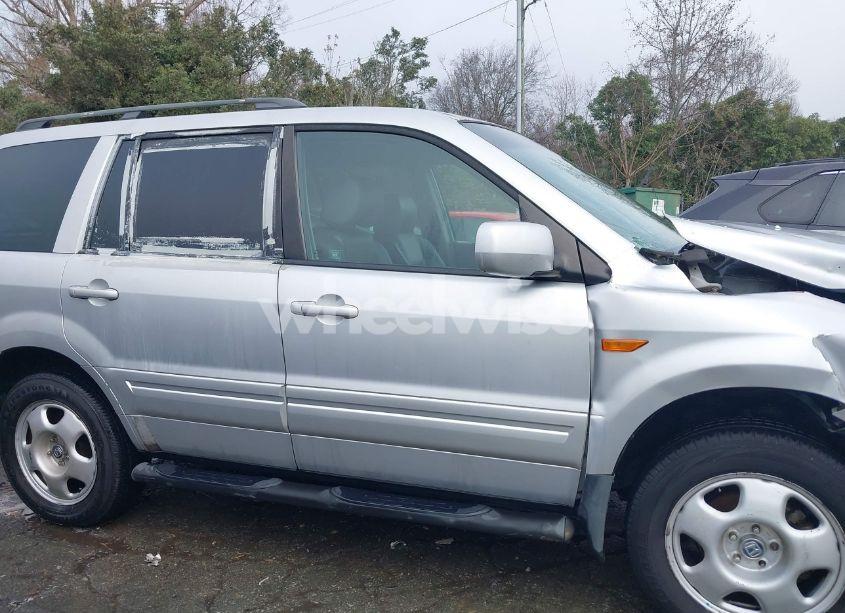 Photo 13 of 2006 Honda Pilot EX-L (VIN 5FNYF18606B005757)