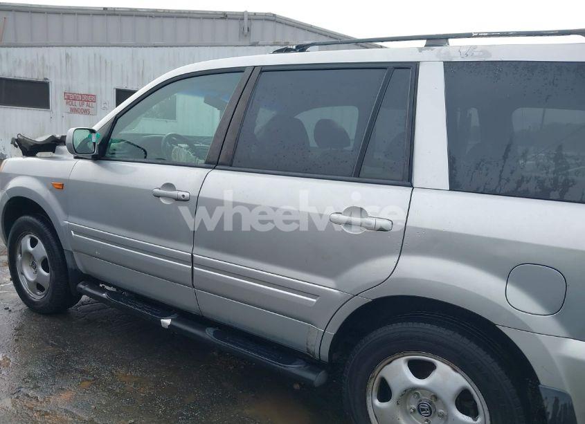Photo 14 of 2006 Honda Pilot EX-L (VIN 5FNYF18606B005757)