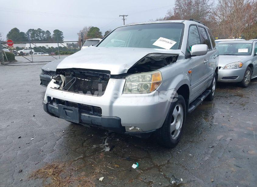 Photo 2 of 2006 Honda Pilot EX-L (VIN 5FNYF18606B005757)