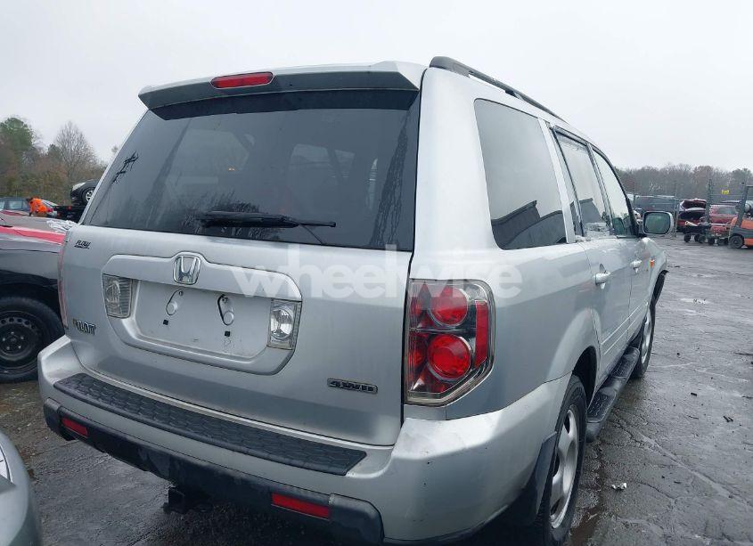 Photo 4 of 2006 Honda Pilot EX-L (VIN 5FNYF18606B005757)