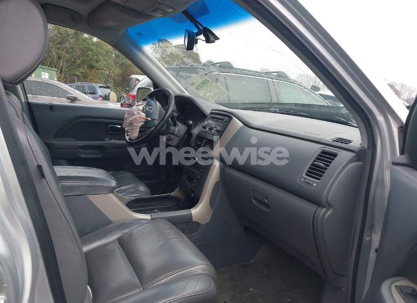 Photo 5 of 2006 Honda Pilot EX-L (VIN 5FNYF18606B005757)