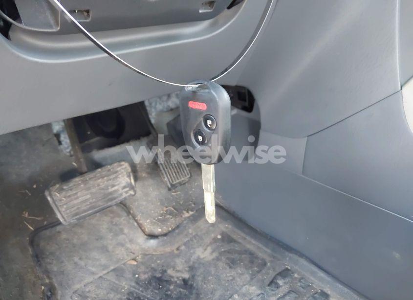 Photo 11 of 2006 Honda Pilot EX-L (VIN 5FNYF18606B013776)