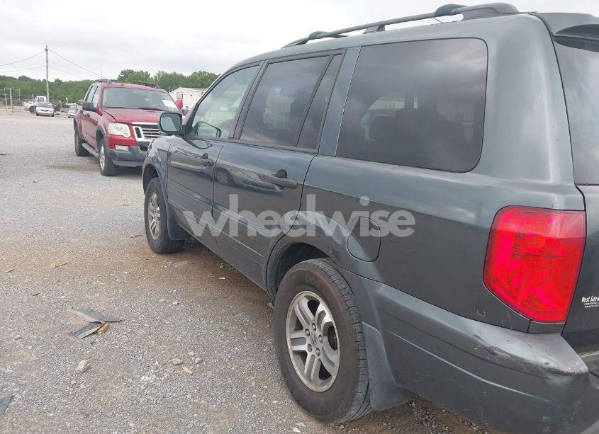 Photo 3 of 2005 Honda Pilot EX-L (VIN 5FNYF18615B014949)