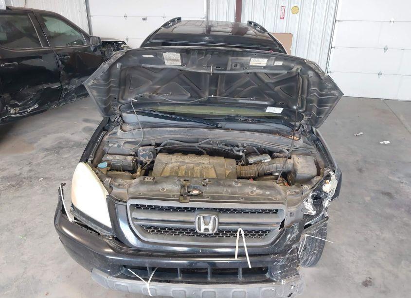 Photo 10 of 2005 Honda Pilot EX-L (VIN 5FNYF18625B040394)