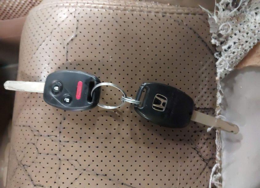 Photo 11 of 2005 Honda Pilot EX-L (VIN 5FNYF18625B040394)