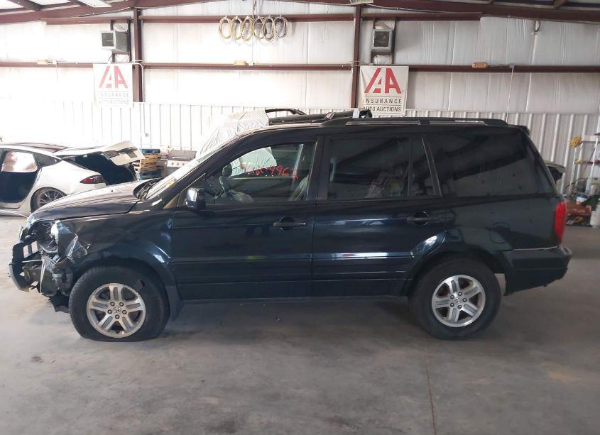 Photo 15 of 2005 Honda Pilot EX-L (VIN 5FNYF18625B040394)