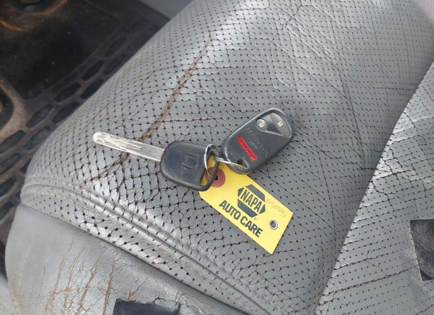 Photo 11 of 2004 Honda Pilot EX-L (VIN 5FNYF18634B007113)