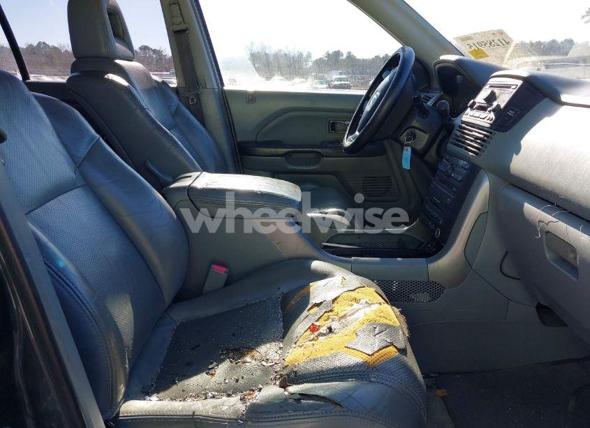 Photo 5 of 2005 Honda Pilot EX-L (VIN 5FNYF18635B041246)