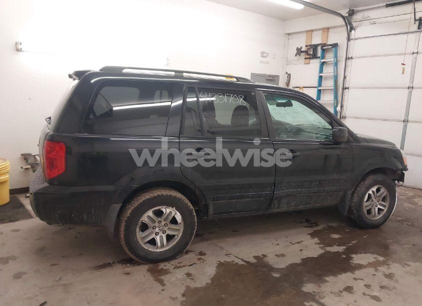Photo 14 of 2005 Honda Pilot EX-L (VIN 5FNYF18635B052506)