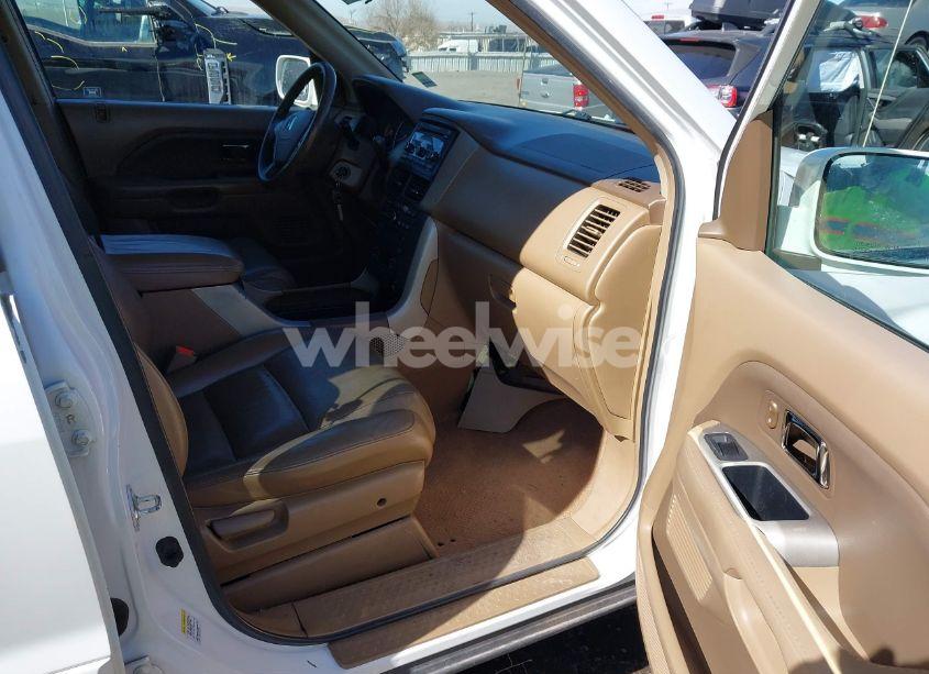 Photo 5 of 2008 Honda Pilot EX-L (VIN 5FNYF18638B035645)